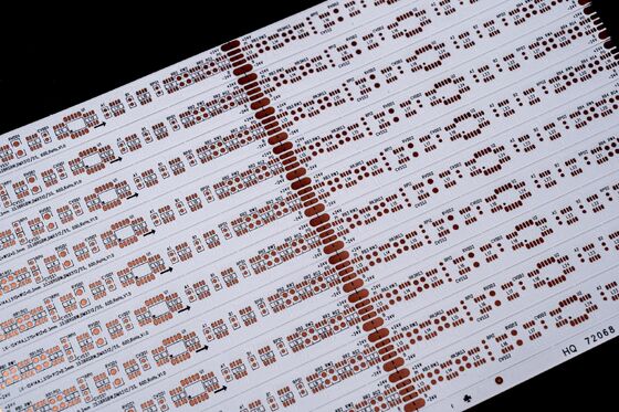 kopen Aanpasbare Dubbellaagse LED-lichtstrip FPC met Brandbeveiligingsklasse V0 Flexibele Printplaat online manufacture
